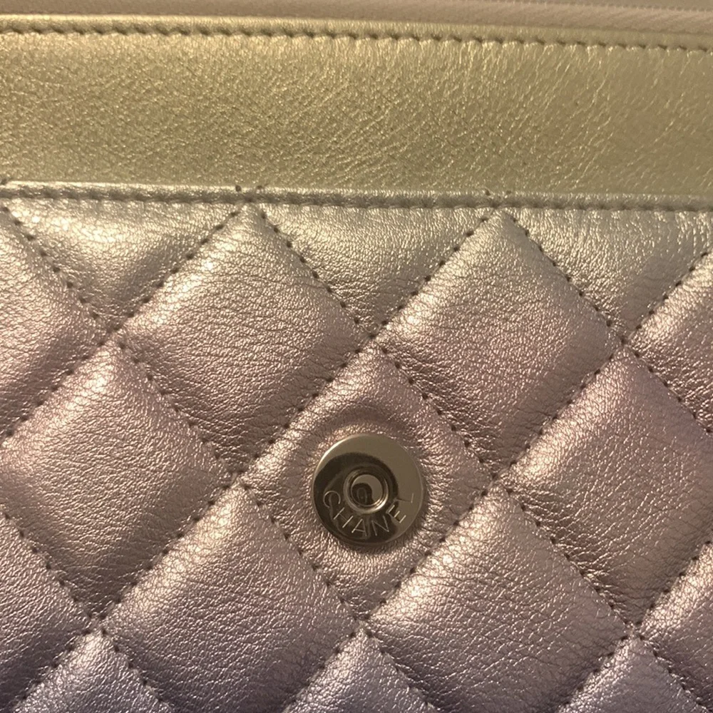 Chanel ❌❌❌SOLD❌❌❌WOC Matallic Color - Picture 7 of 9